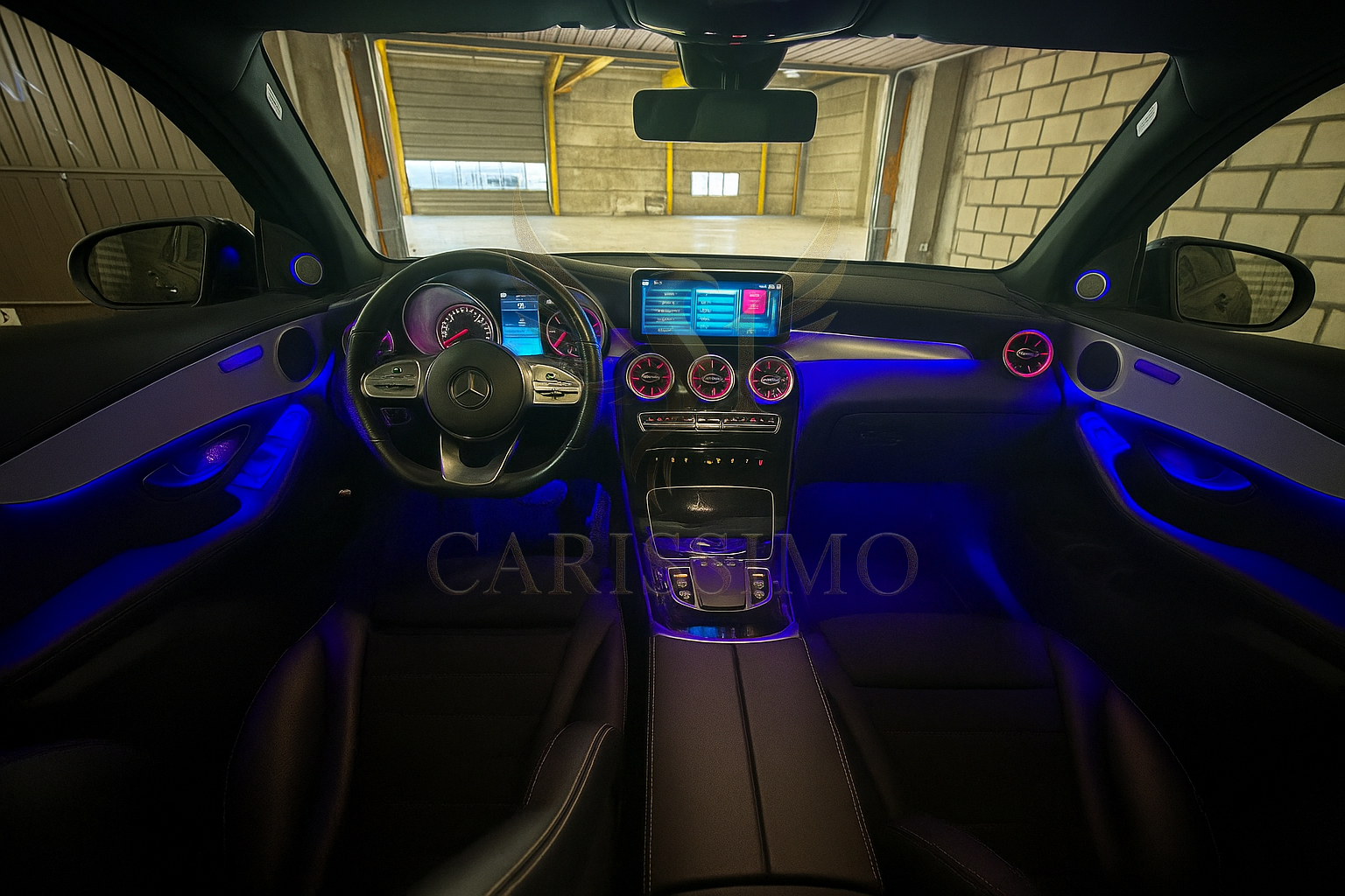 about-us Moderne Mercedes Benz Innenansicht Im Lager